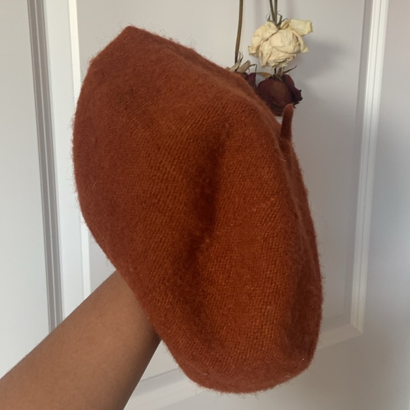 ARDENE Orange Beret - Picture 3 of 5